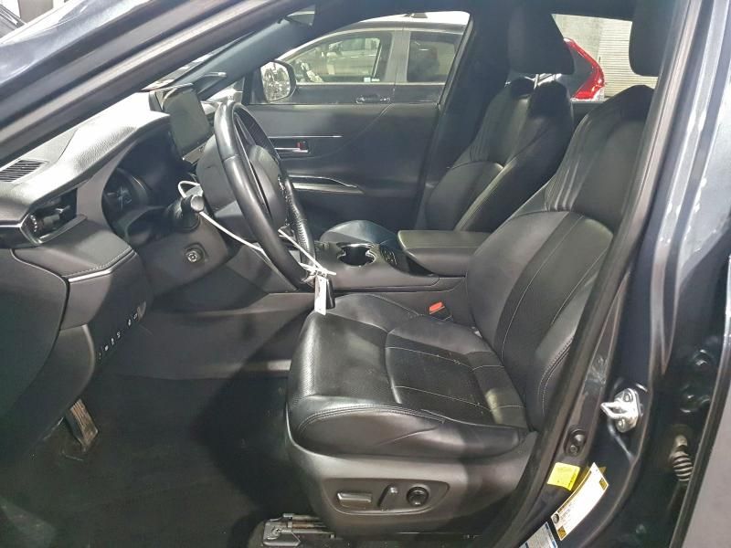 2021 Toyota Venza le