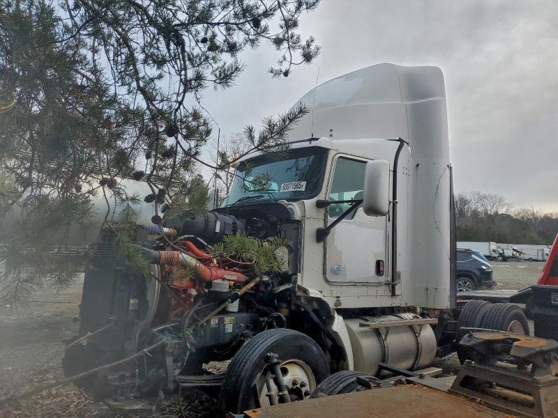 2013 Kenworth T600 Semi Truck