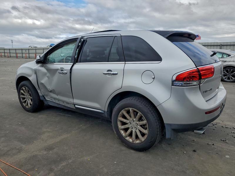2013 Lincoln Townhouse MKX
