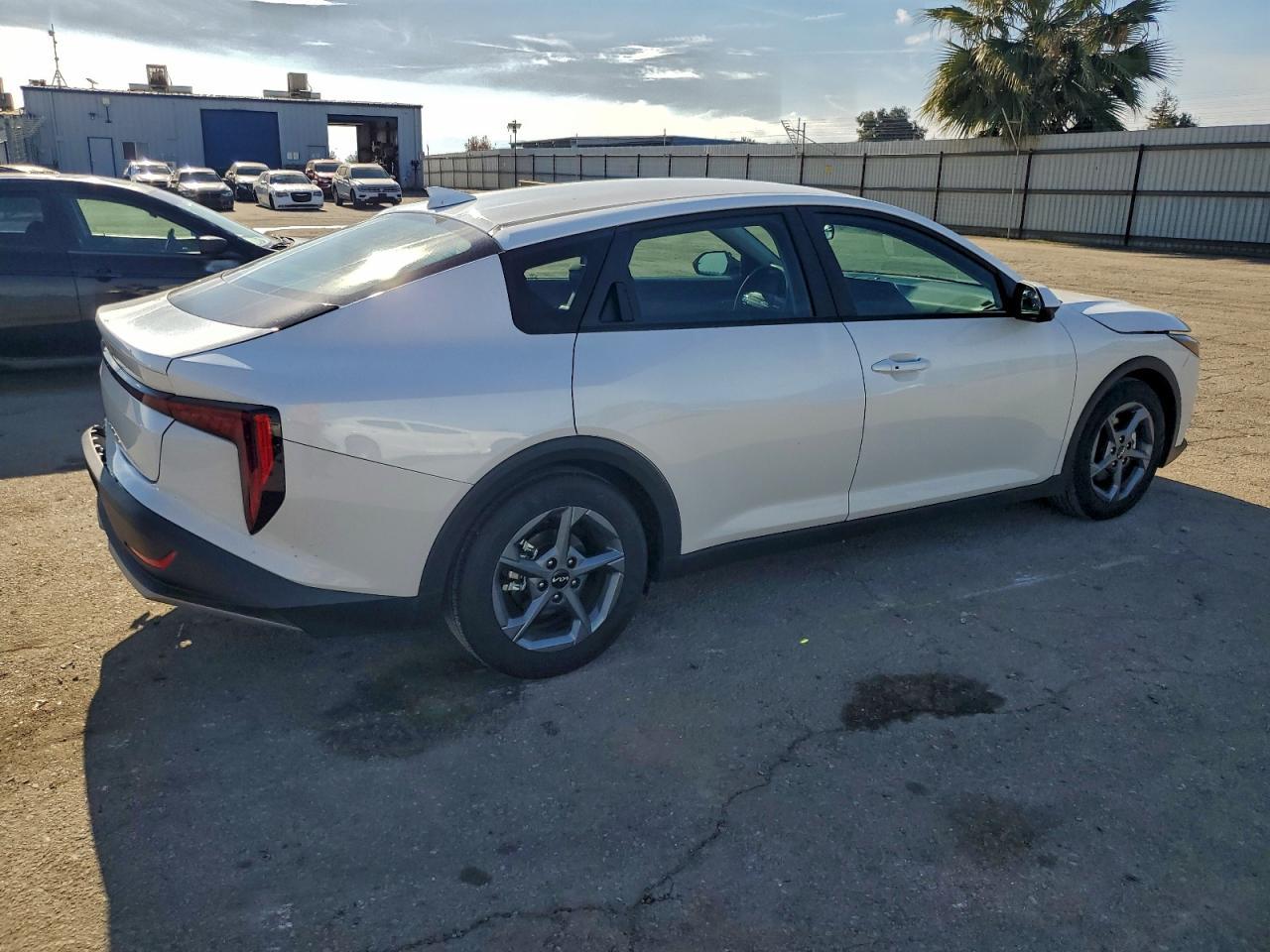 2025 KIA K4 lx