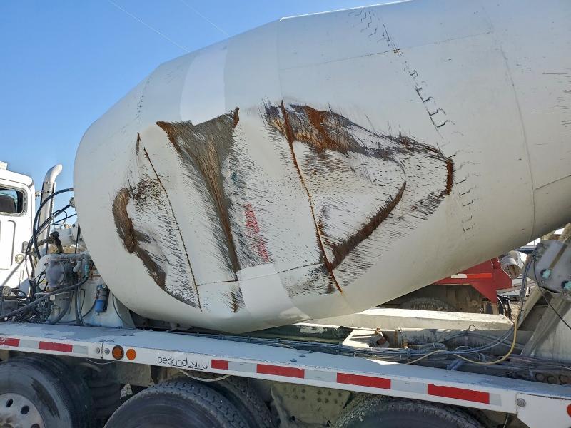 2022 Freightliner 114SD