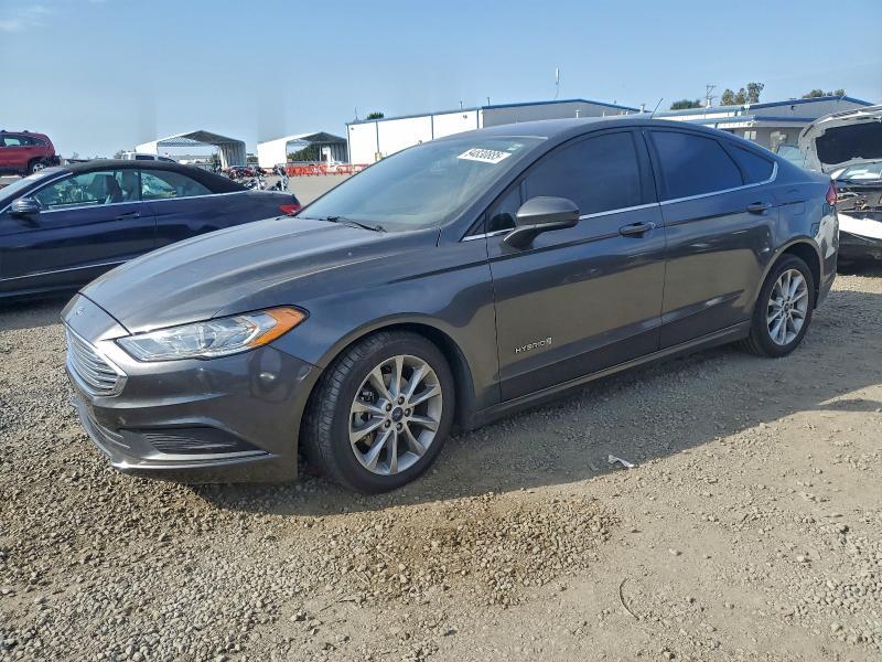 2017 Ford Fusion se Hybrid