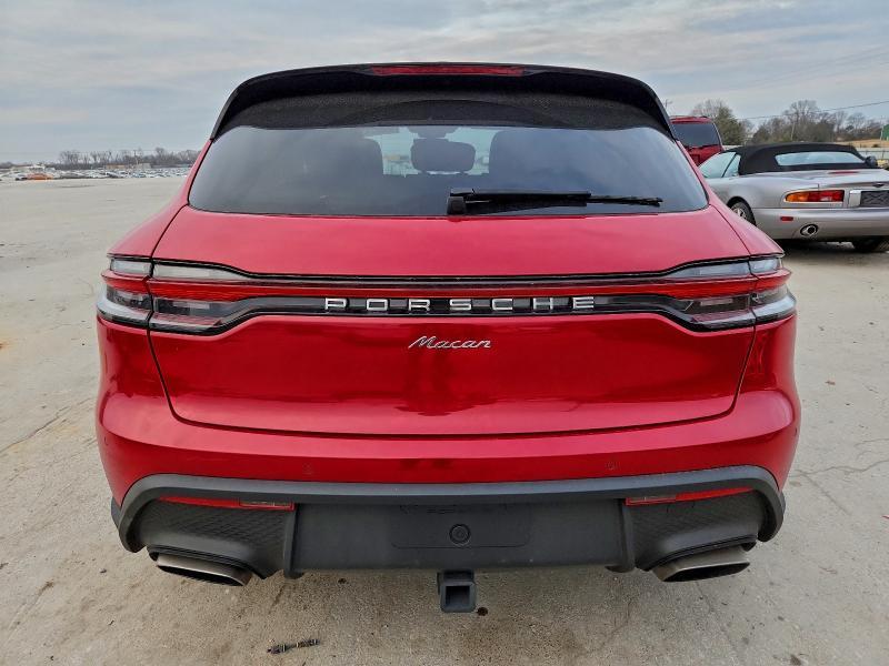 2023 Porsche Macan Base