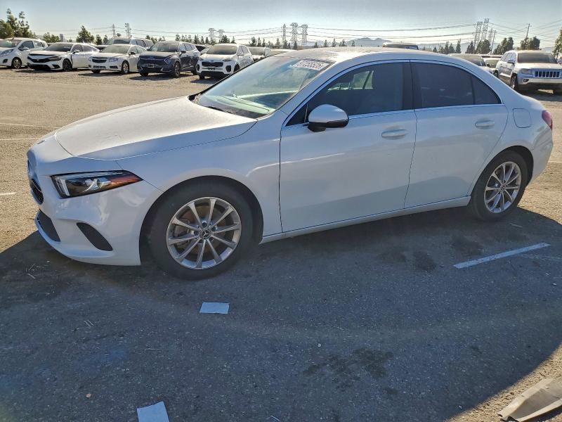 2020 Mercedes-Benz A 220
