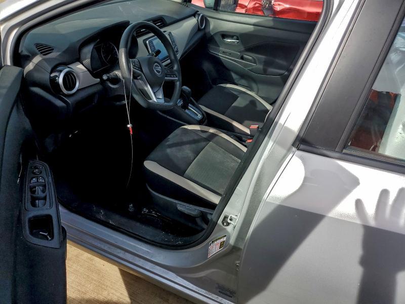 2022 Nissan Versa sv
