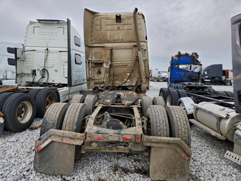 2013 Volvo Vnl Semi Truck