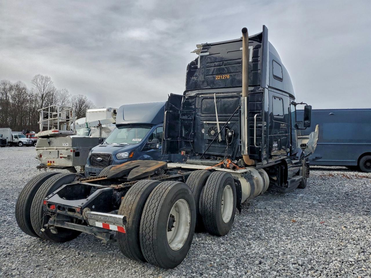 2022 Volv O VNL Semi Truck