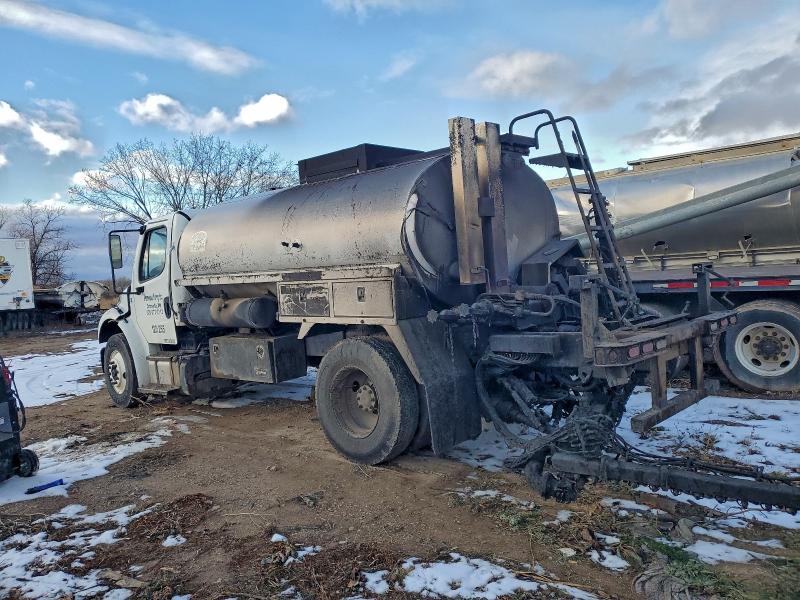 2014 Freightliner Business Class M2 oil Distributor Truck