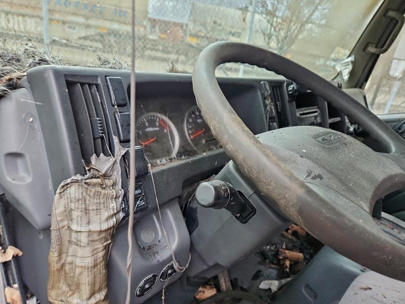 2018 Isuzu Npr box Truck