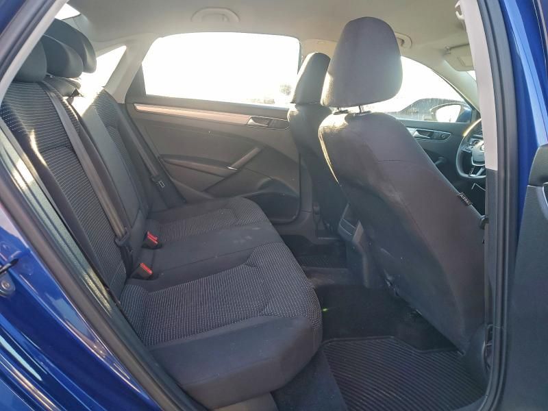 2016 Volkswagen Passat s