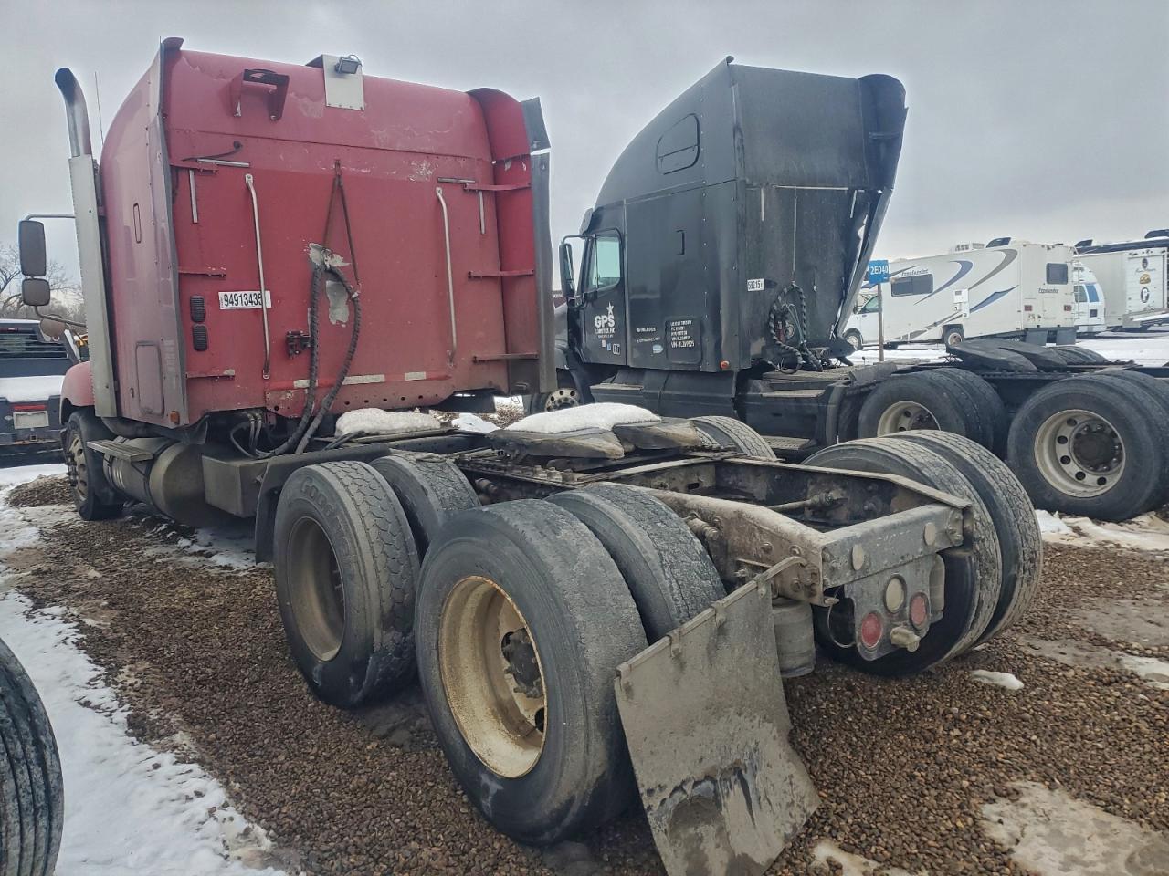 2007 Freigliner 2007 Freightliner Columbia 120 Semi Truck