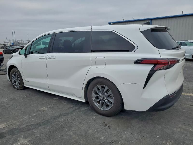2021 Toyota Sienna le