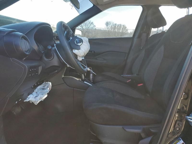 2020 Nissan Kicks s