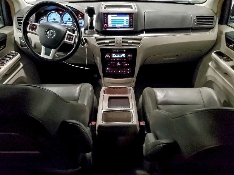 2011 Volkswagen Routan sel