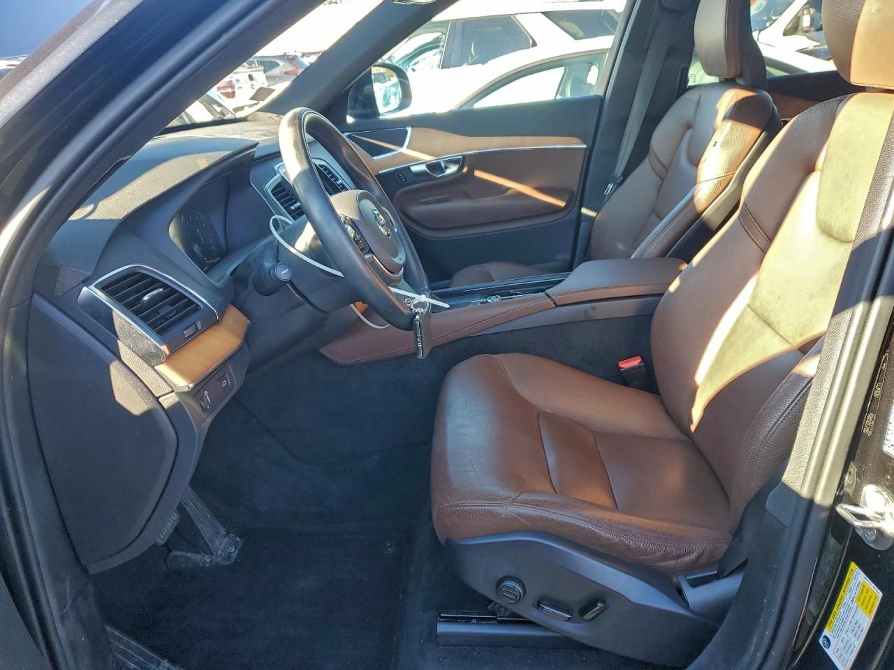 2022 Volvo Xc90 T6 Momentum