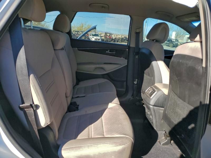 2016 KIA Sorento lx