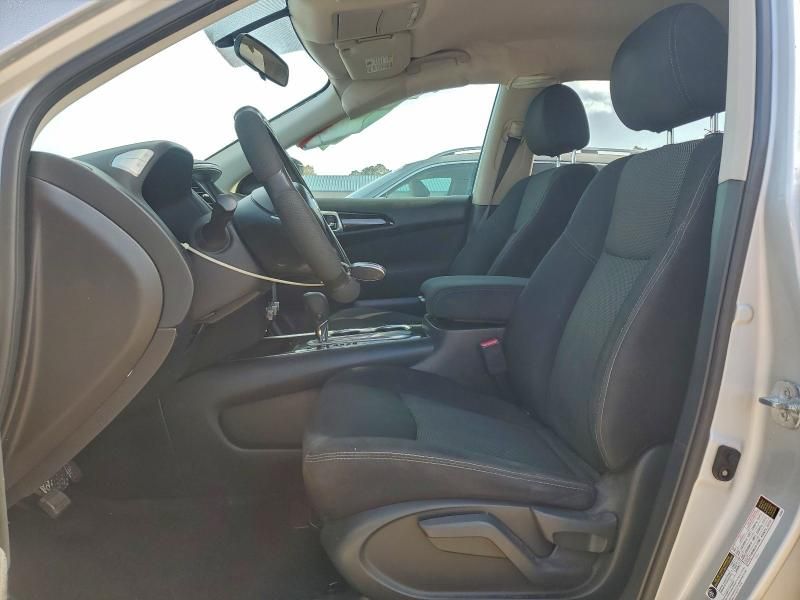 2017 Nissan Pathfinder s