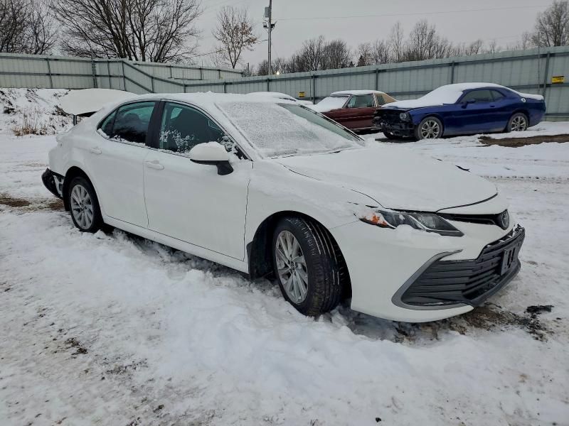 2023 Toyota Camry le