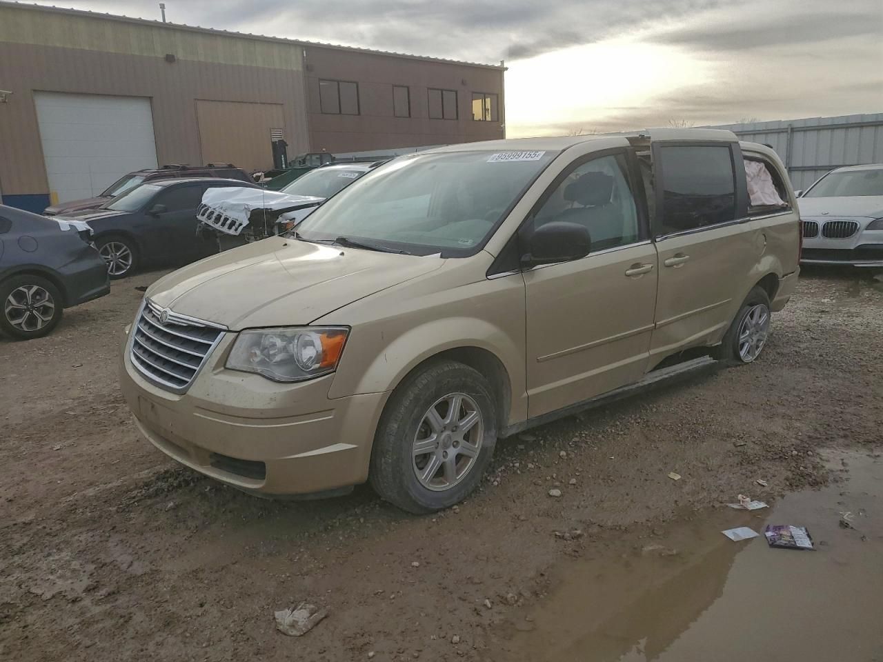2010 Chrysler Town & Country lx