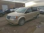 2010 Chrysler Town & Country lx