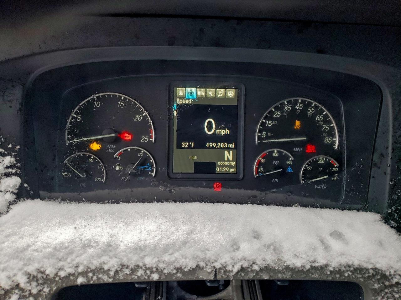 2021 Freightliner Cascadia 126