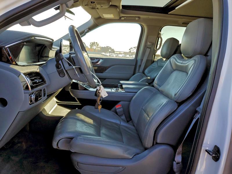 2021 Lincoln Townhouse Navigator Reserve