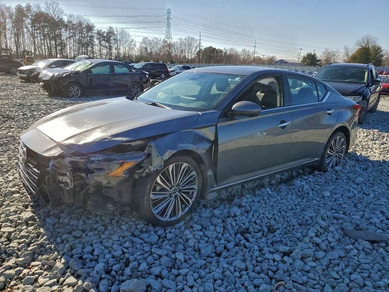 2023 Nissan Altima sl