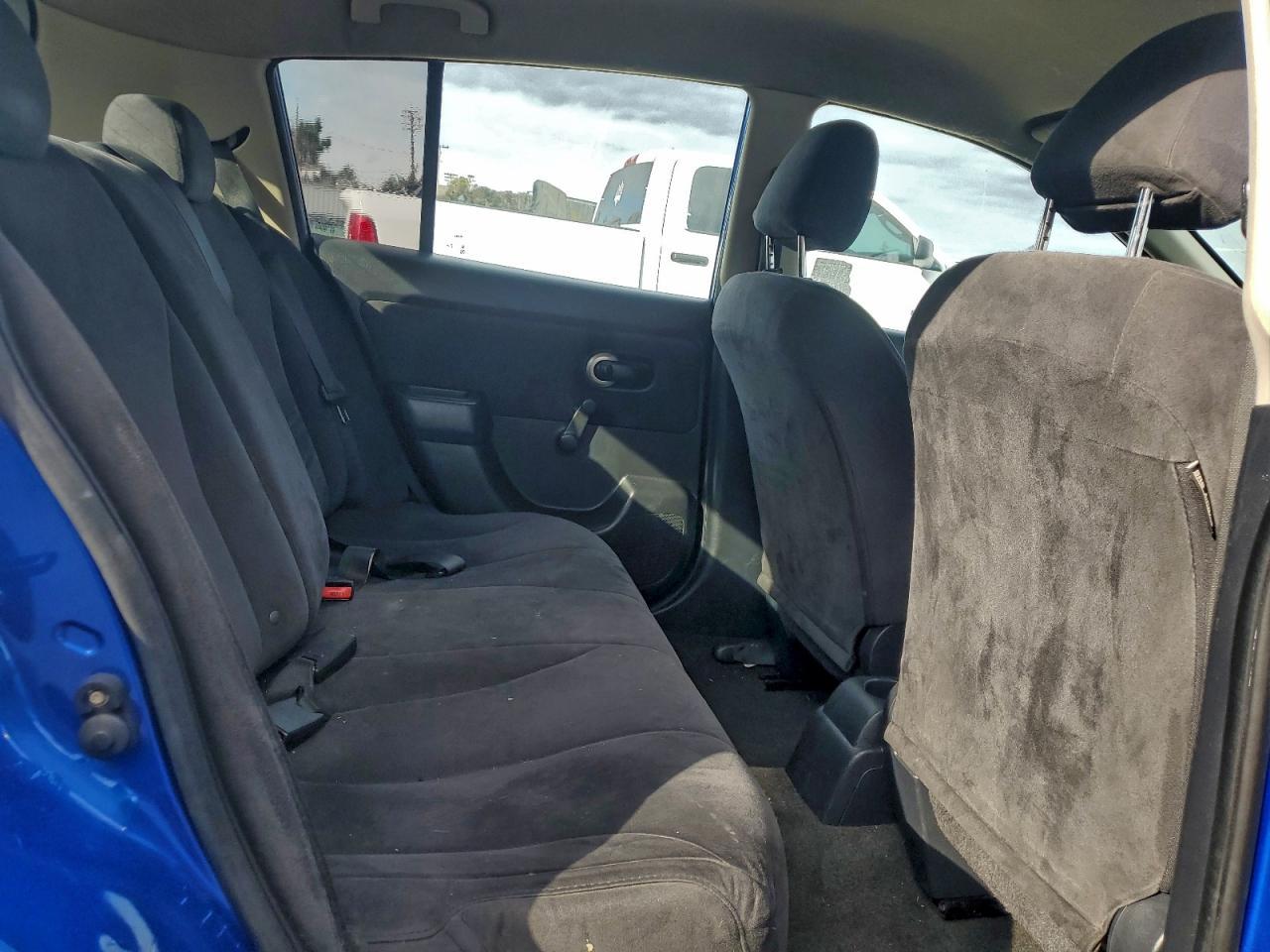 2008 Niss Versa 1.8 s