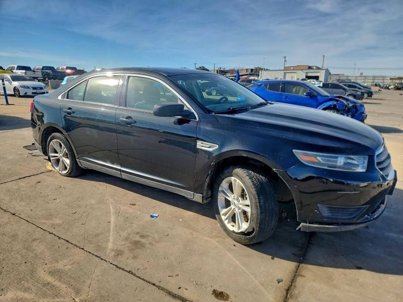 2015 Ford Taurus se