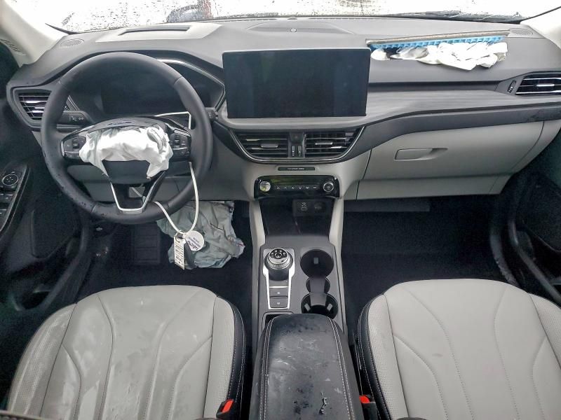 2025 Ford Escape Platinum