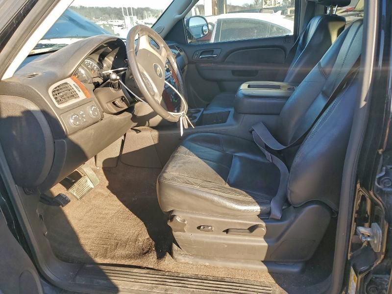 2013 Chevrolet Suburban K1500 lt