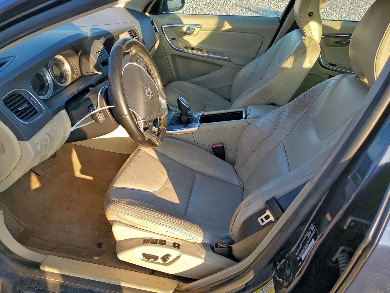 2013 Volvo S60 T5