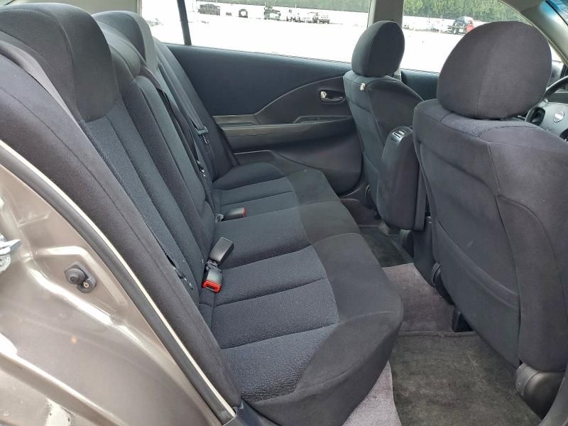 2004 Nissan Altima Base