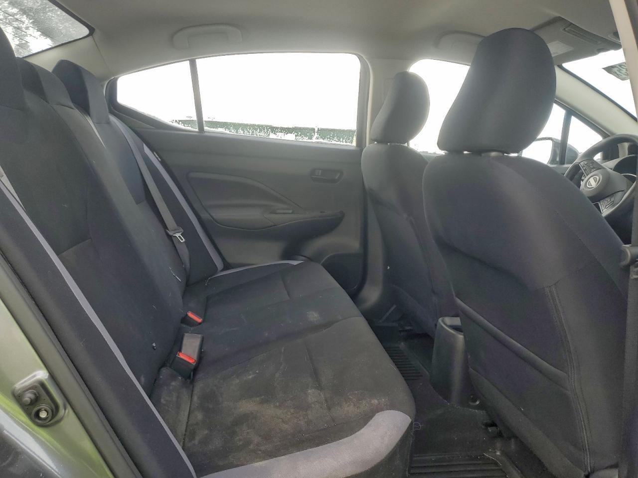 2025 Nissan Versa s