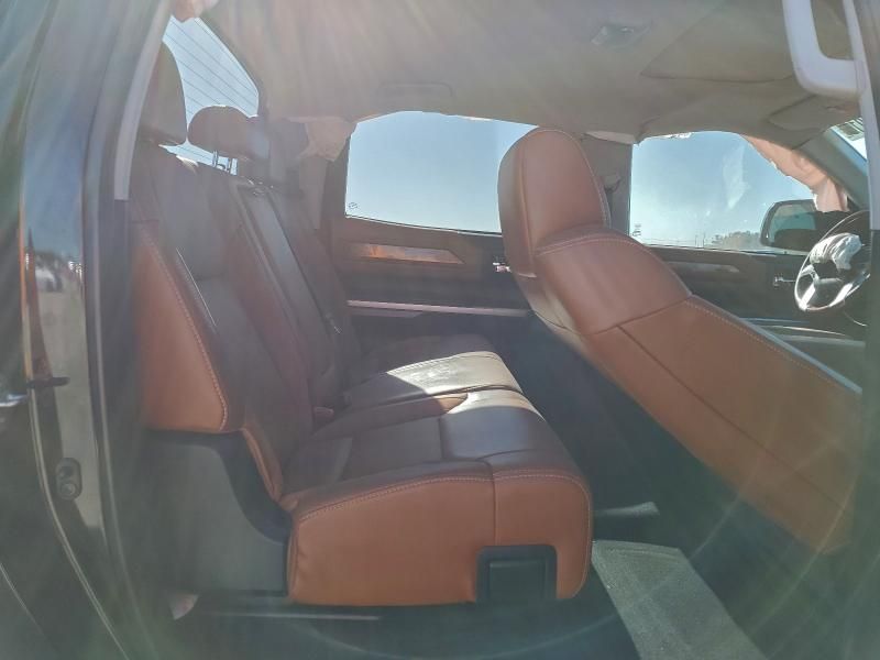 2014 Toyota Tundra Crewmax Platinum