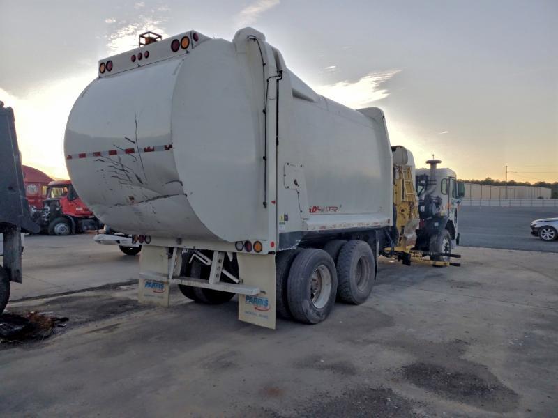 2018 Peterbilt 520