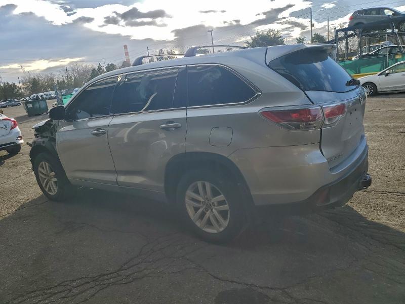 2016 Toyota Highlander le