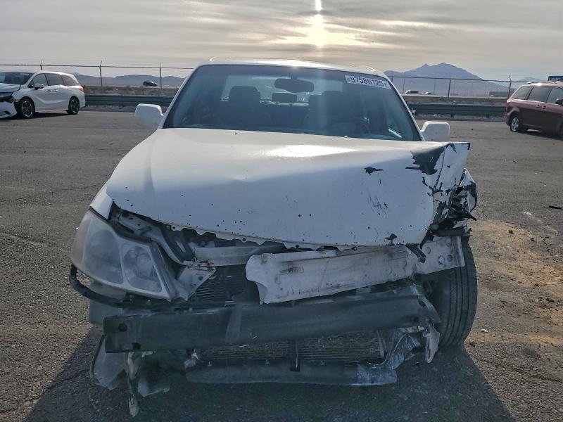 2004 Toyota Avalon xl
