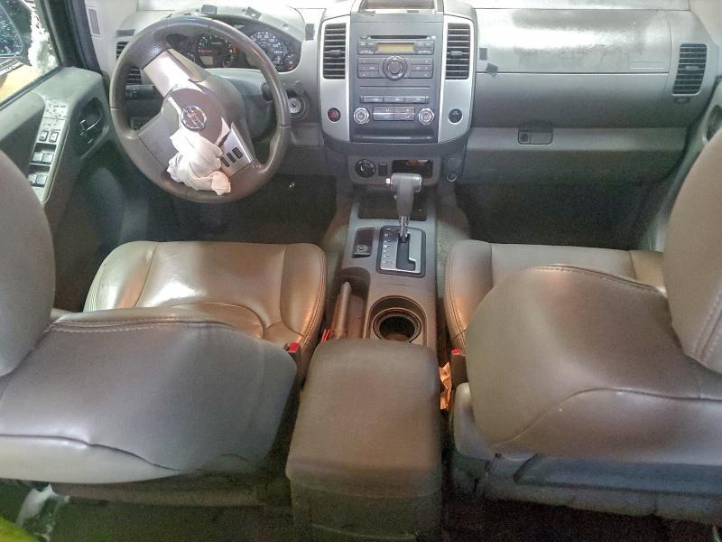 2009 Niss Frontier Crew cab se