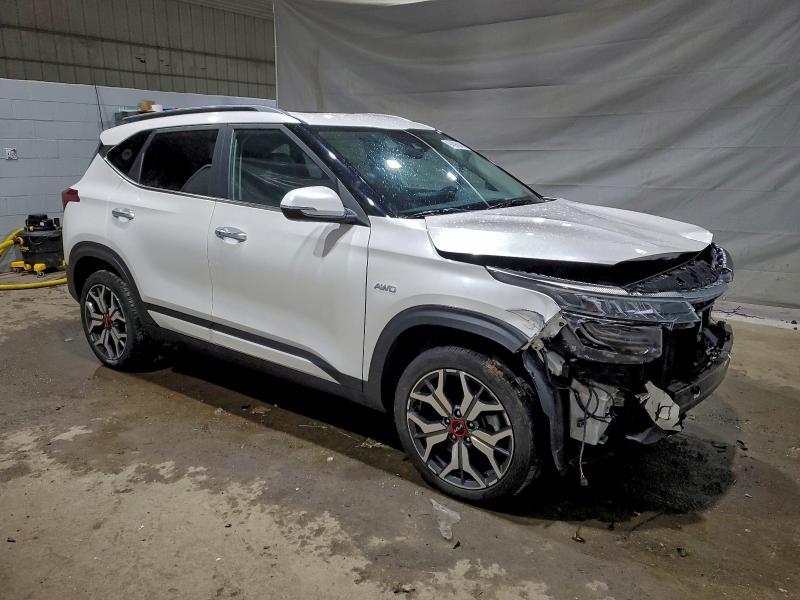 2023 KIA Seltos sx
