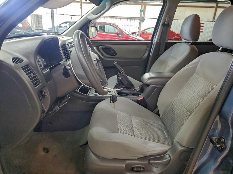 2005 Ford Escape xlt