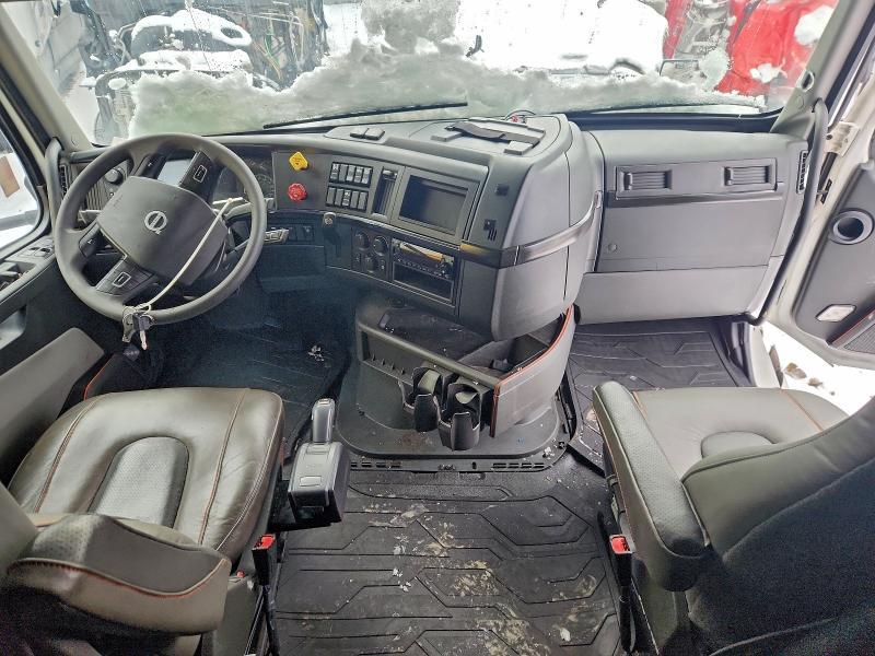 2025 Volv O VNL Semi Truck