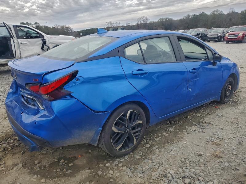 2023 Nissan Versa sr