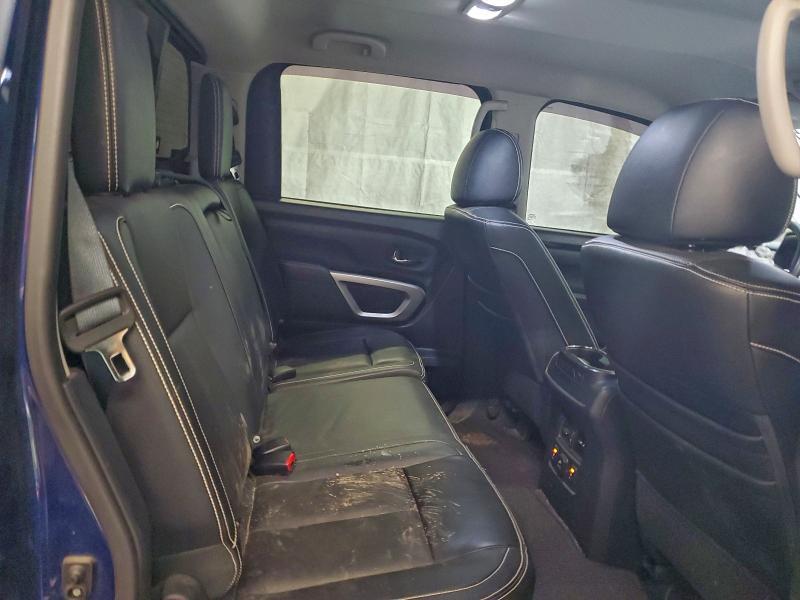 2018 Nissan Titan sv