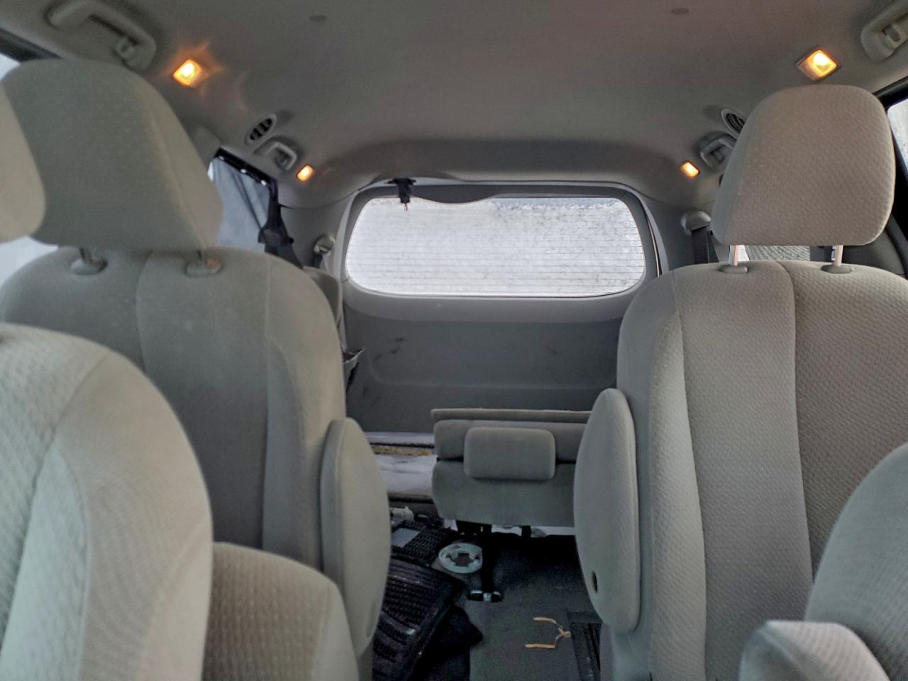 2014 Toyota Sienna le