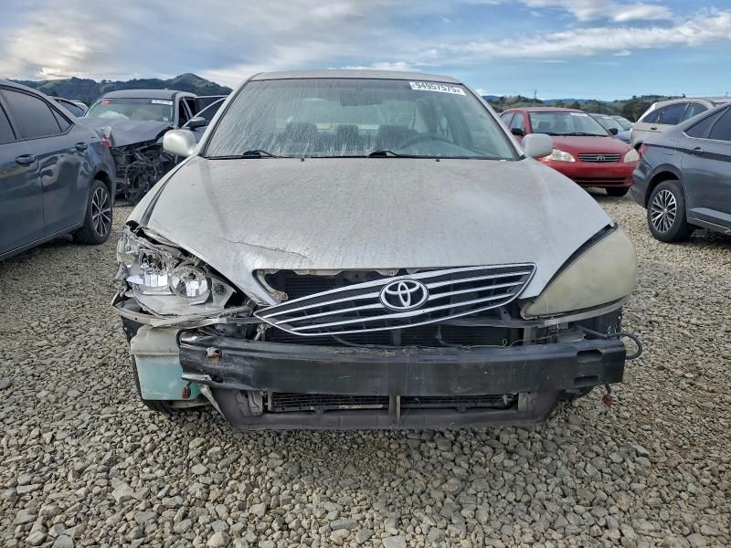 2005 Toyota Camry le
