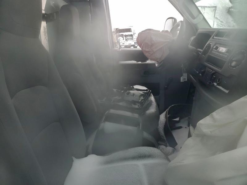 2022 Ford Econoline E450 Super Duty Cutaway Van