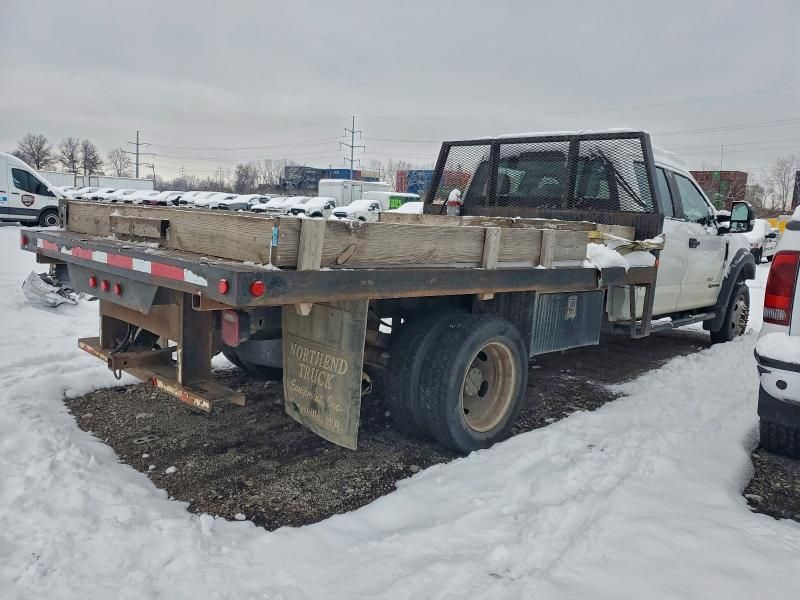 2017 Ford F550 Super Duty Flatbed Truck