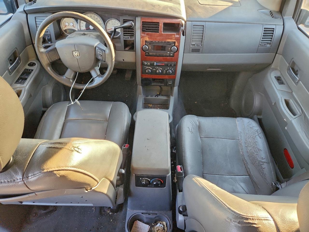 2004 Dodge Durango slt