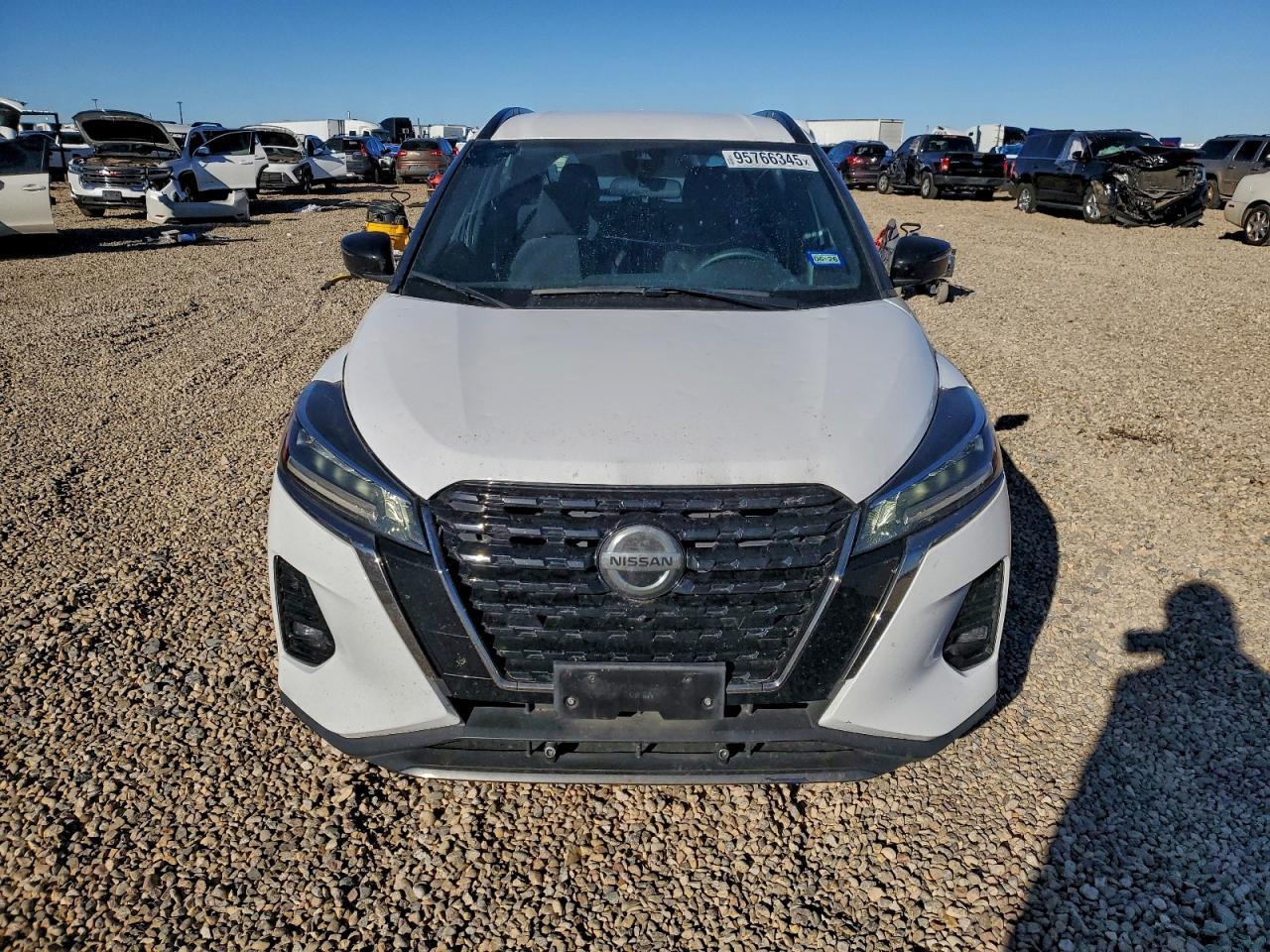 2021 Nissan Kicks sr